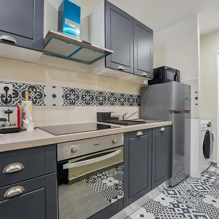 アパート Rdc Avec Parking Au Centre-ville Charleville-Mézières