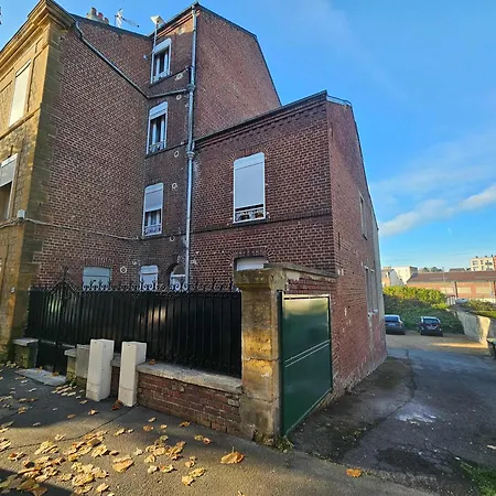 Rdc Avec Parking Au Centre-ville Apartman Charleville-Mézières