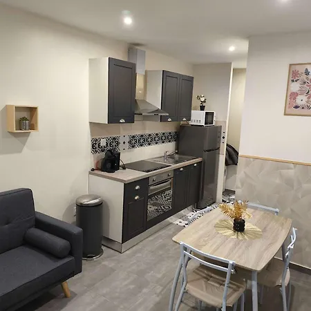Apartman Rdc Avec Parking Au Centre-ville Charleville-Mézières
