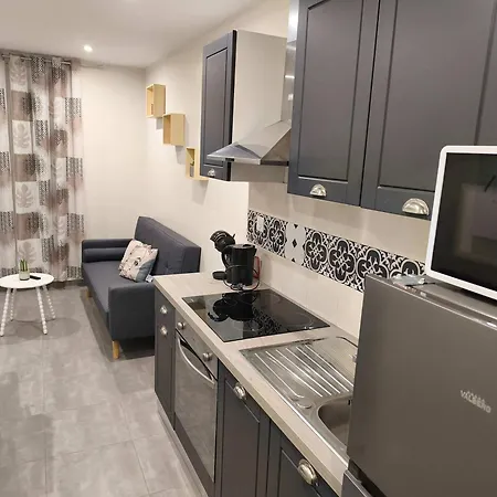 Rdc Avec Parking Au Centre-ville Charleville-Mézières