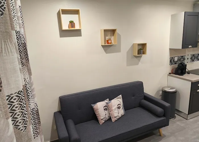 Appartamento Rdc Avec Parking Au Centre-ville *